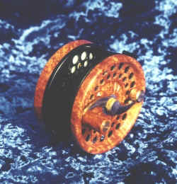amboina_vorne.jpg (57523 Byte)