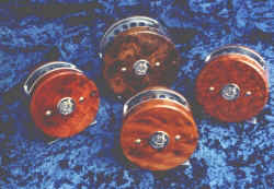 holzverkleidet_rueckseite_rag.jpg (40814 Byte)